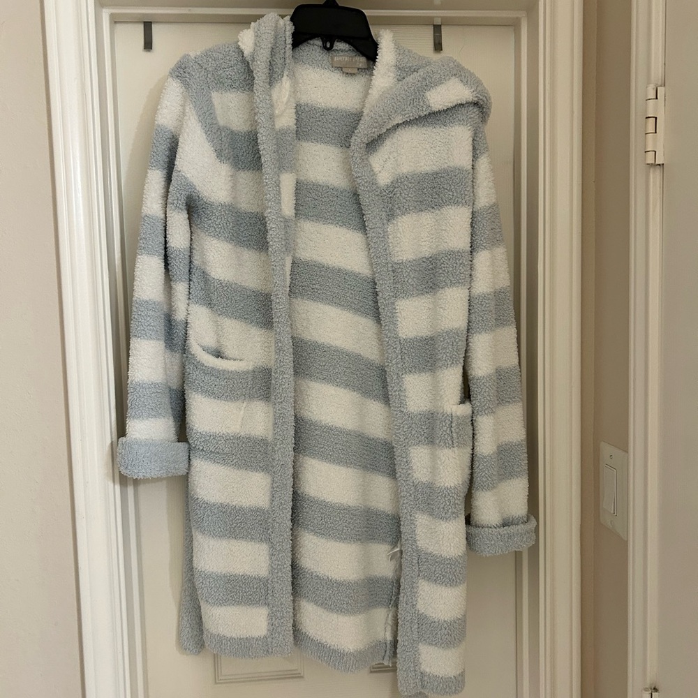 Barefoot Dreams Cozy Fleece Robe in Soft Blue and White